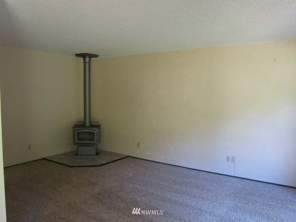7413 Fairview Road Southwest, Unit 25 Olympia, WA 98512 - Photo 4 of 10 Gallery Image 4