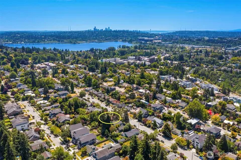 $1,175,000 | 5106 47th Avenue Northeast, Seattle, WA 98105
