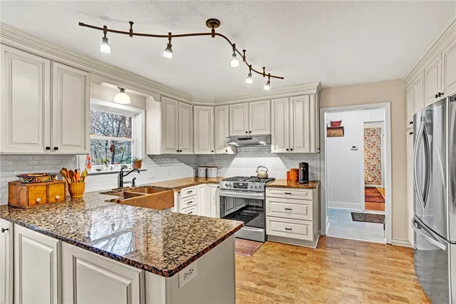 $474,900 | 106 Hillandale Road, Pendleton, SC 29670