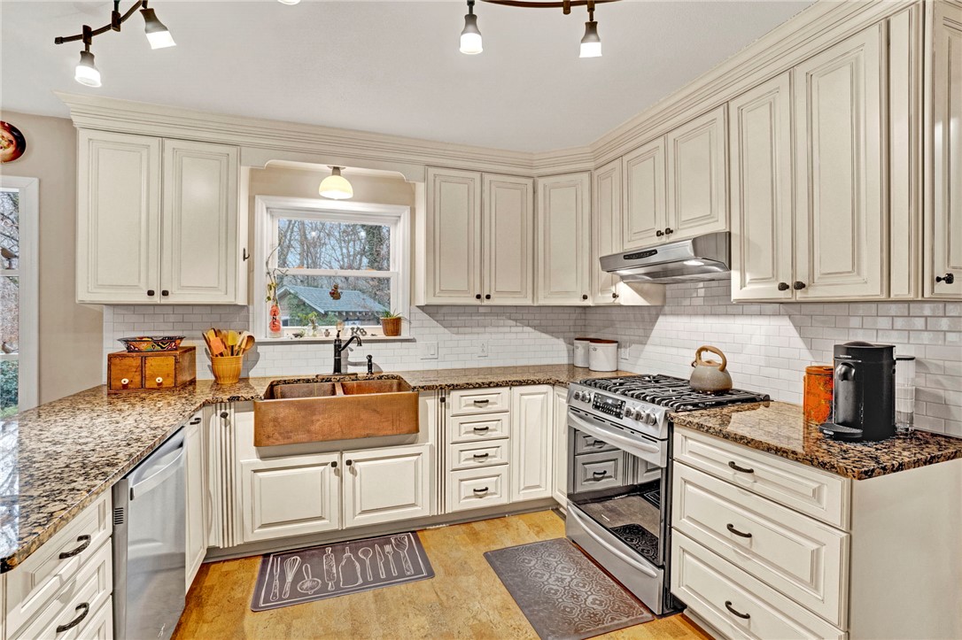 106 Hillandale Road Pendleton, SC 29670 - Photo 8 of 33