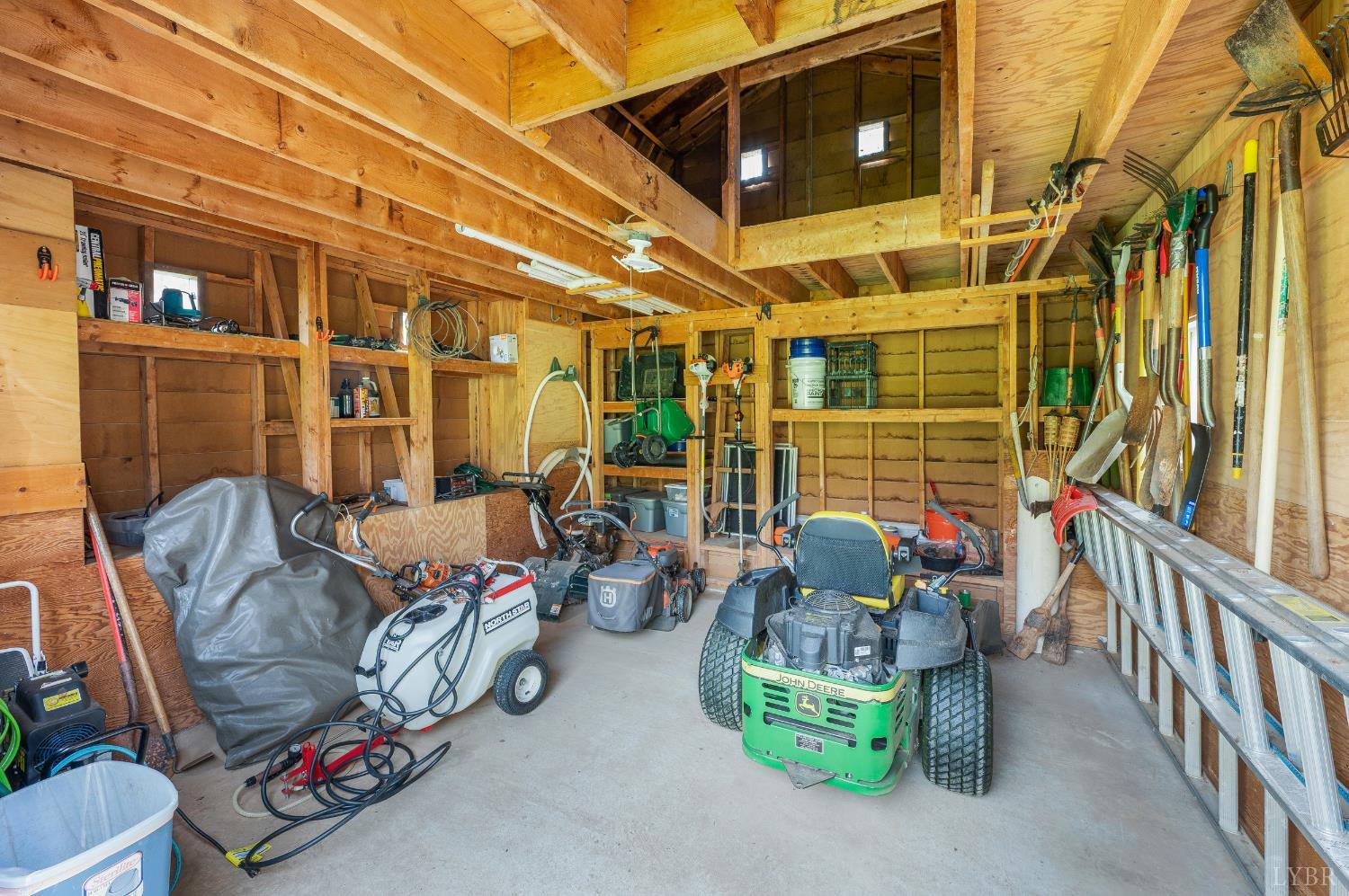 129 Quail Ridge Drive Altavista, VA 24517 - Photo 64 of 76 a living room with furniture