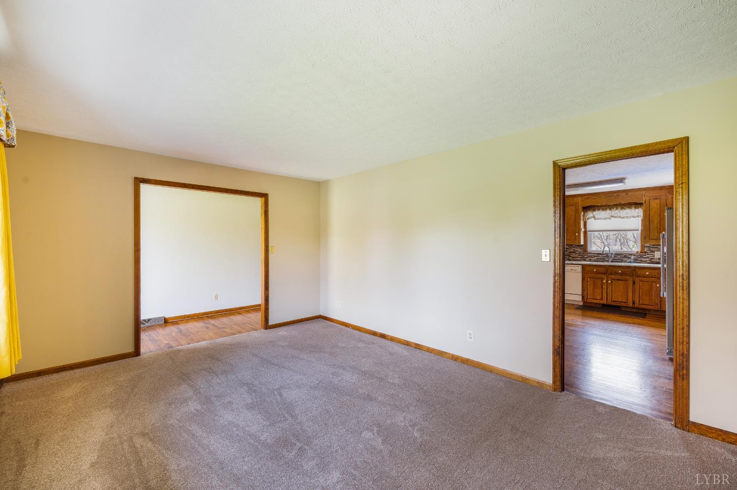 129 Quail Ridge Drive Altavista, VA 24517 - Photo 8 of 76 an empty room with a bathroom