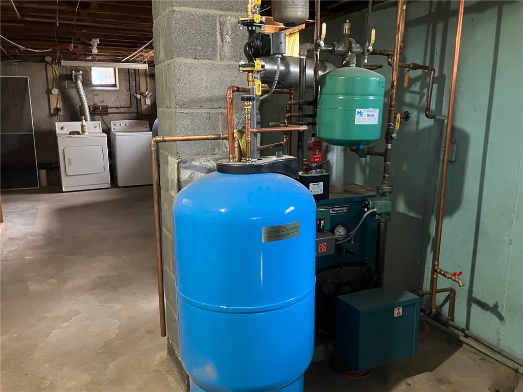 56 Arthur Street Pawtucket, RI 02860 - Photo 16 of 21