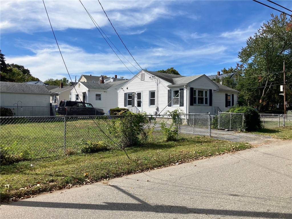 56 Arthur Street Pawtucket, RI 02860 - Photo 19 of 21