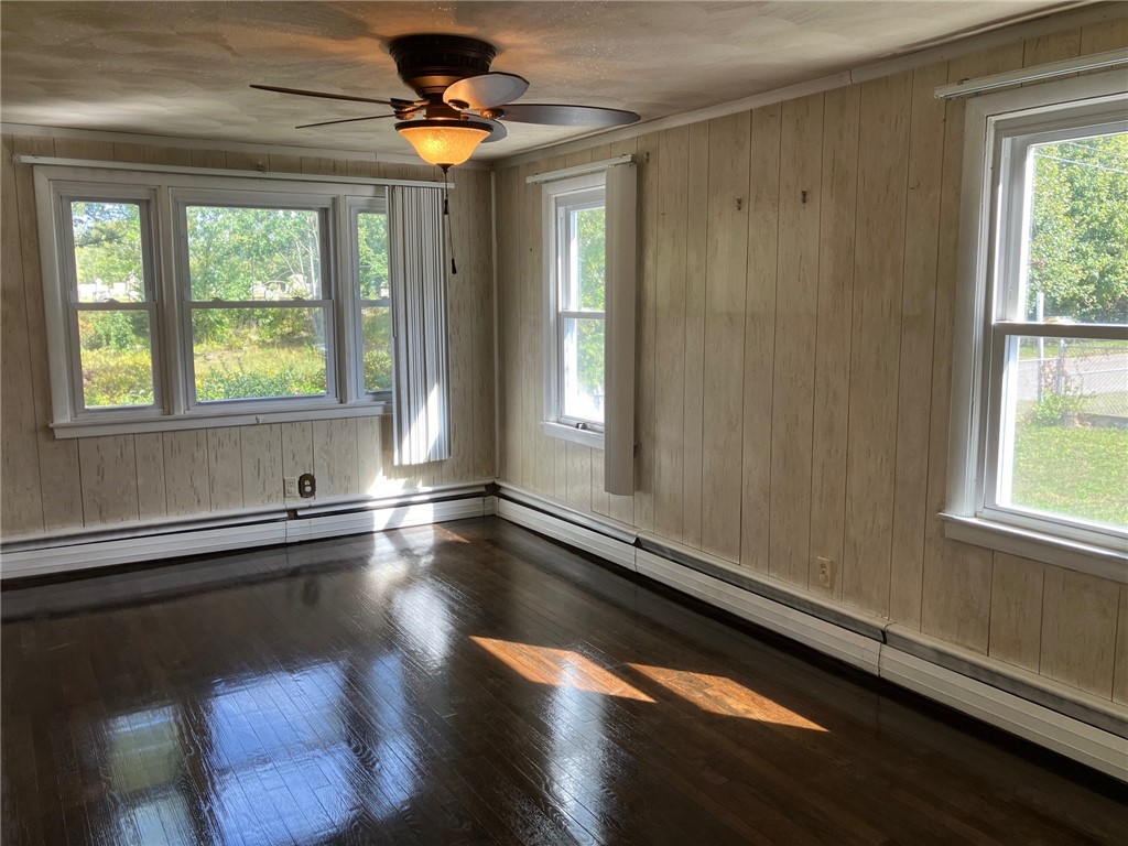 56 Arthur Street Pawtucket, RI 02860 - Photo 3 of 21