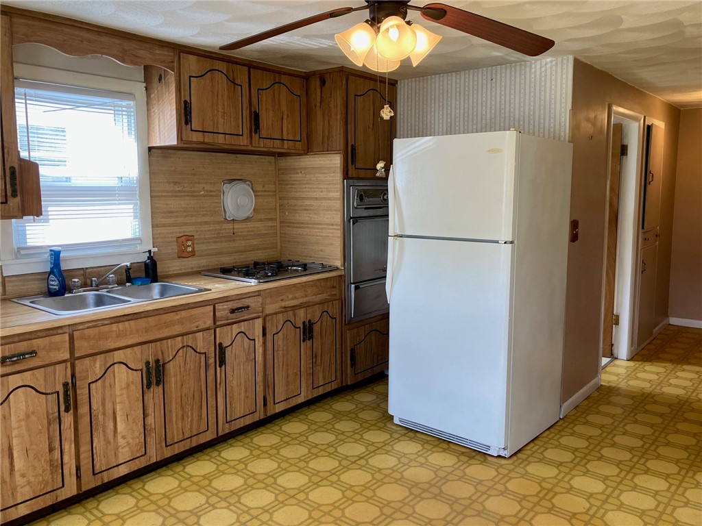 56 Arthur Street Pawtucket, RI 02860 - Photo 6 of 21