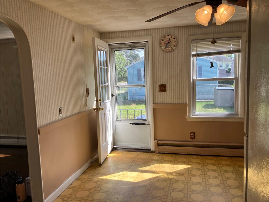 56 Arthur Street Pawtucket, RI 02860 - Photo 7 of 21