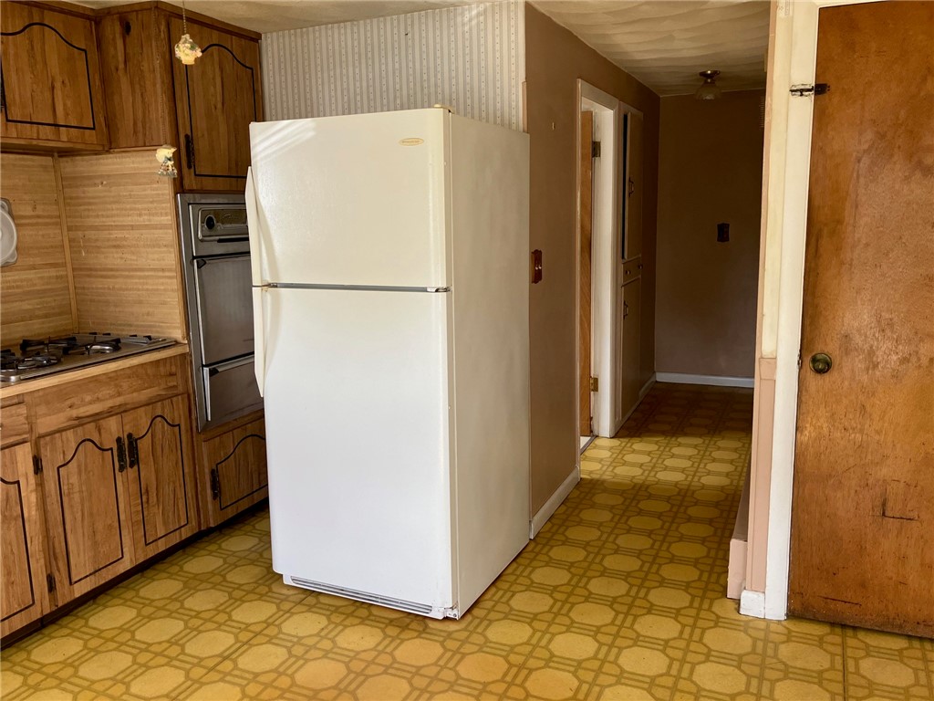 56 Arthur Street Pawtucket, RI 02860 - Photo 8 of 21