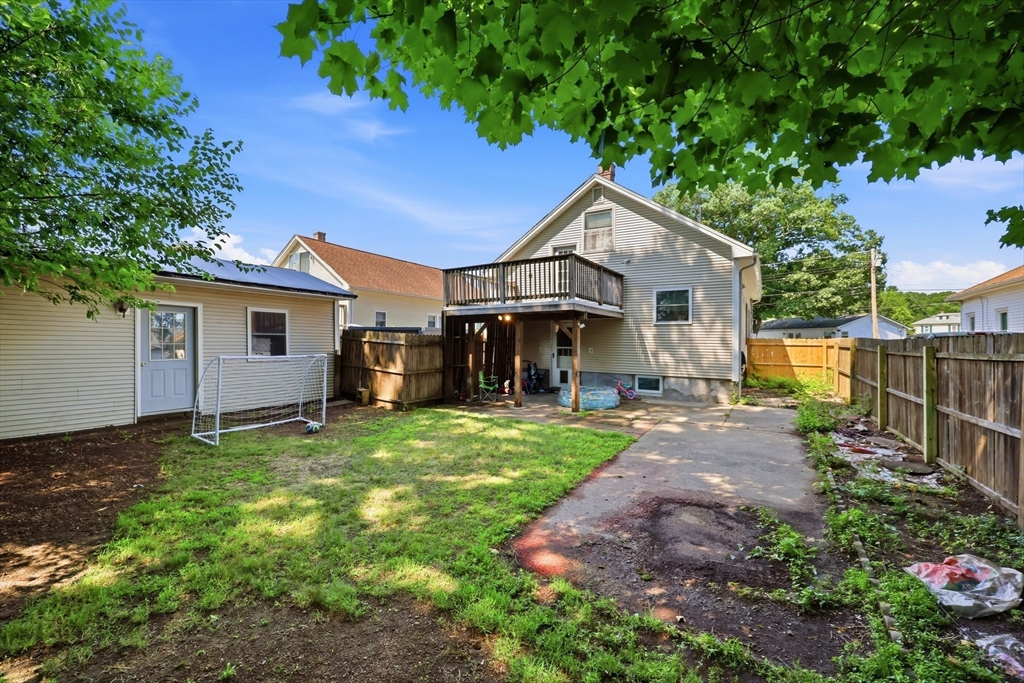 15 Rhodes Avenue Feeding Hills, MA 01030 - Photo 6 of 28