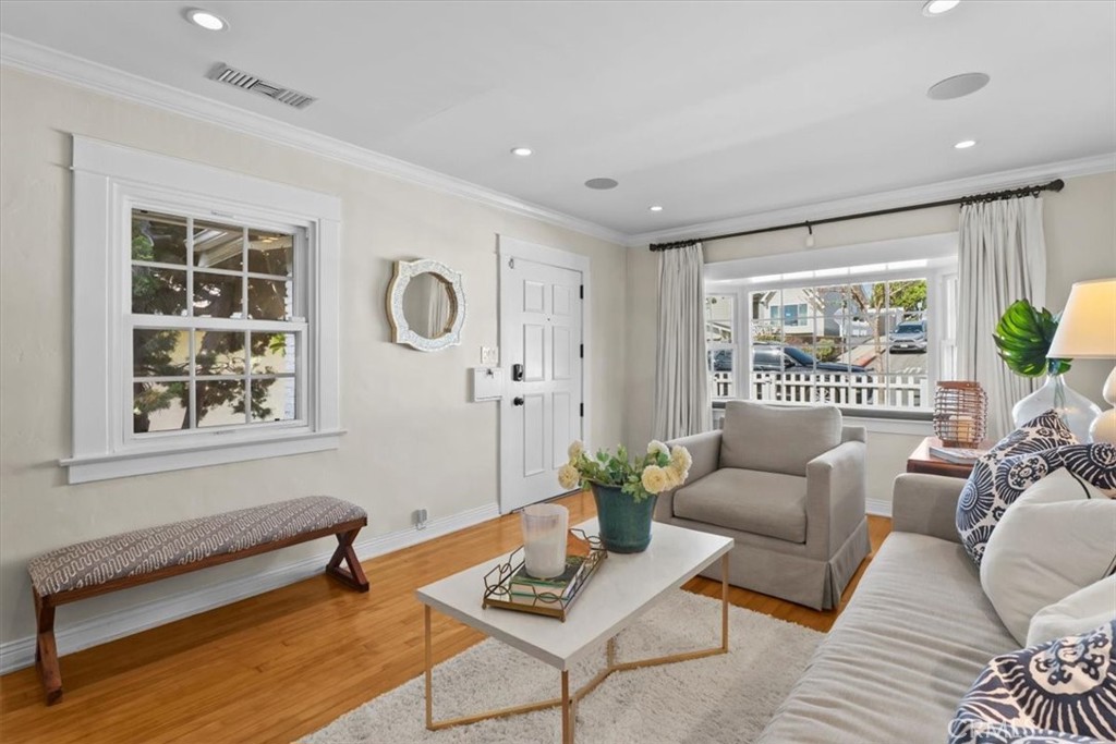 830 Sheldon Street El Segundo, CA 90245 - Photo 2 of 21