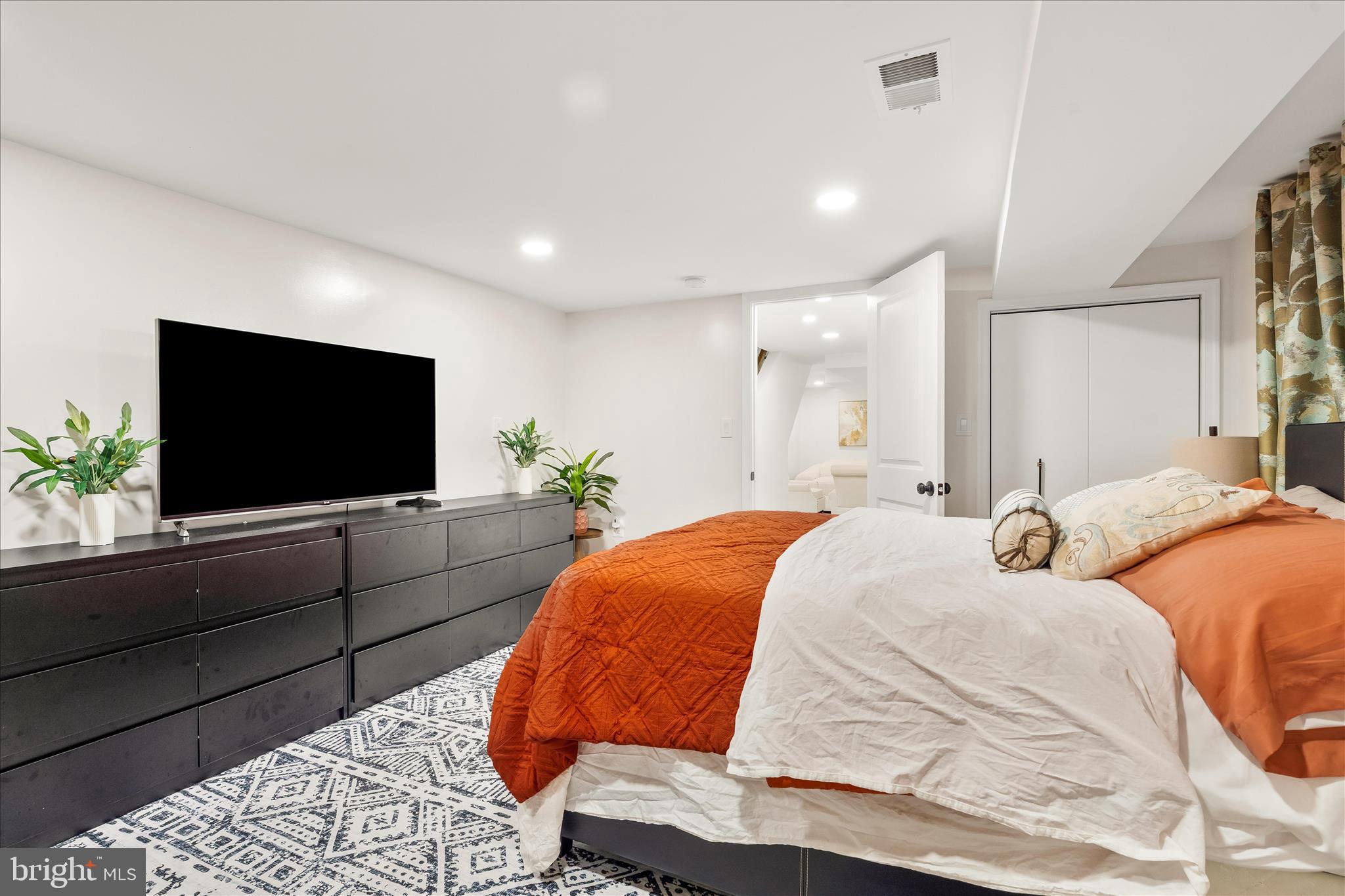 14427 Seneca Road Germantown, MD 20874 - Photo 39 of 76 14427 Seneca Rd-044