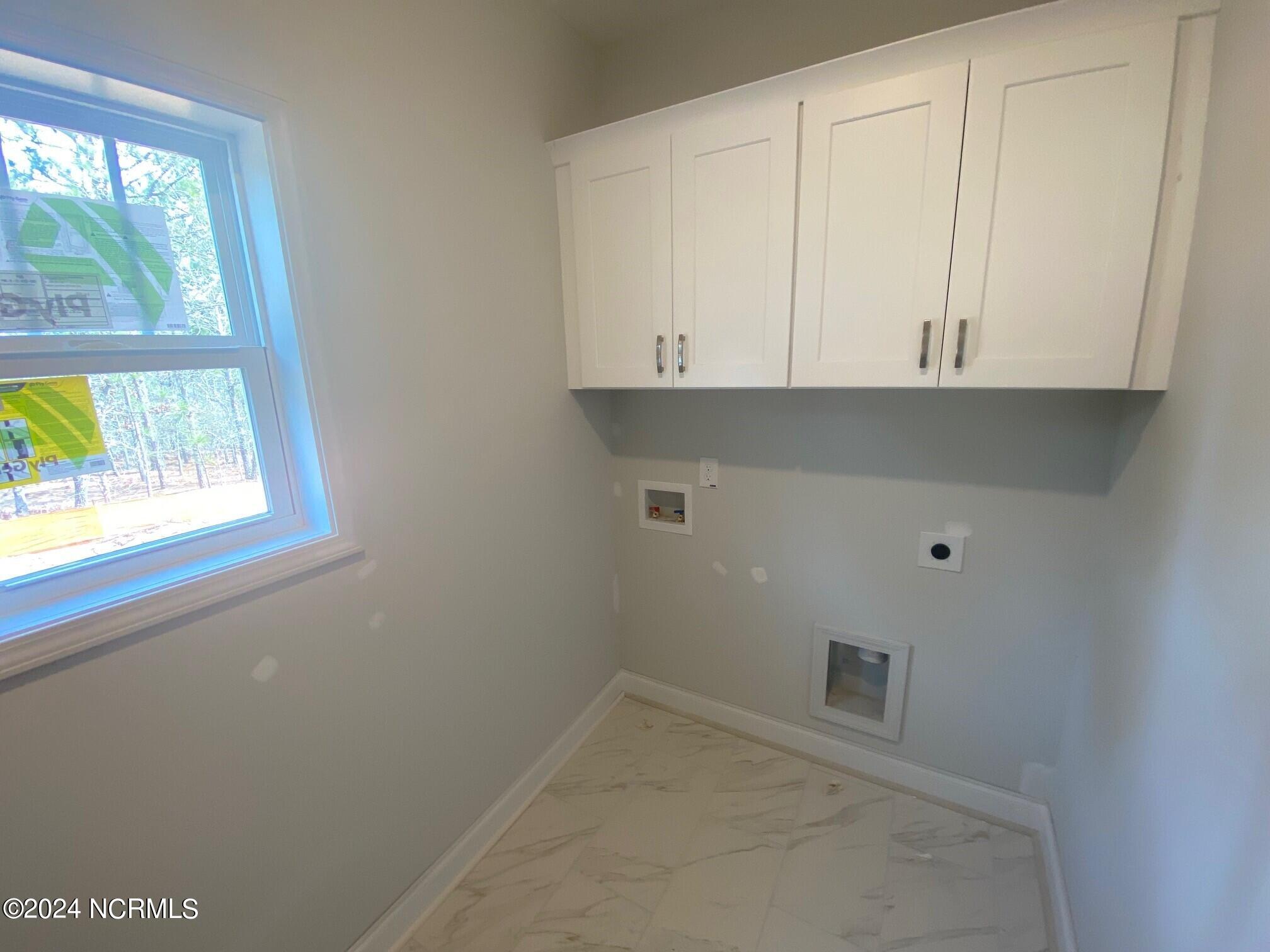 197 Longleaf Drive West End, NC 27376 - Photo 15 of 31 Mar laundry 2