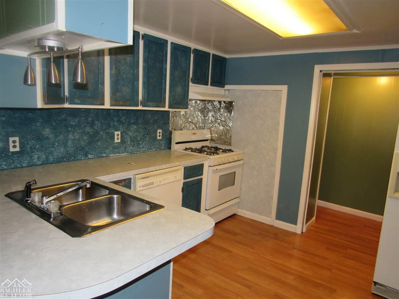 8364 Marsh Road Algonac, MI 48001 - Photo 11 of 19 31306345-10.JPG