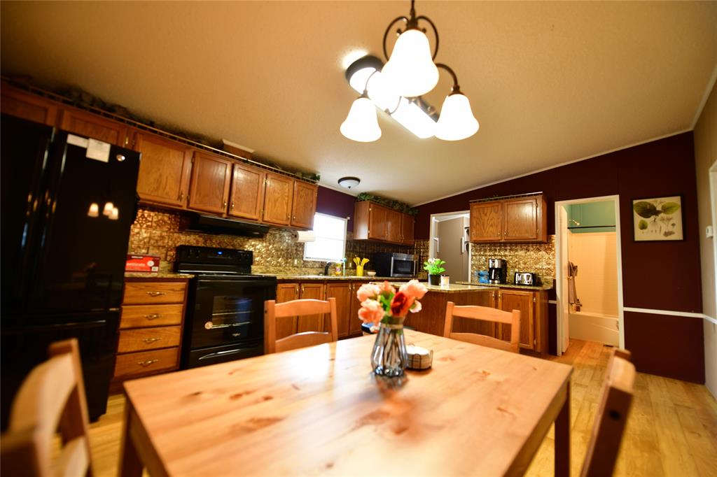 9951 John Flowers Road Wills Point, TX 75169 - Photo 11 of 30