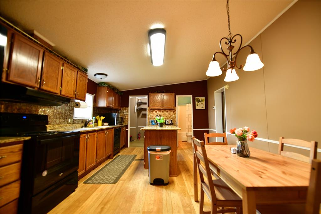 9951 John Flowers Road Wills Point, TX 75169 - Photo 12 of 30