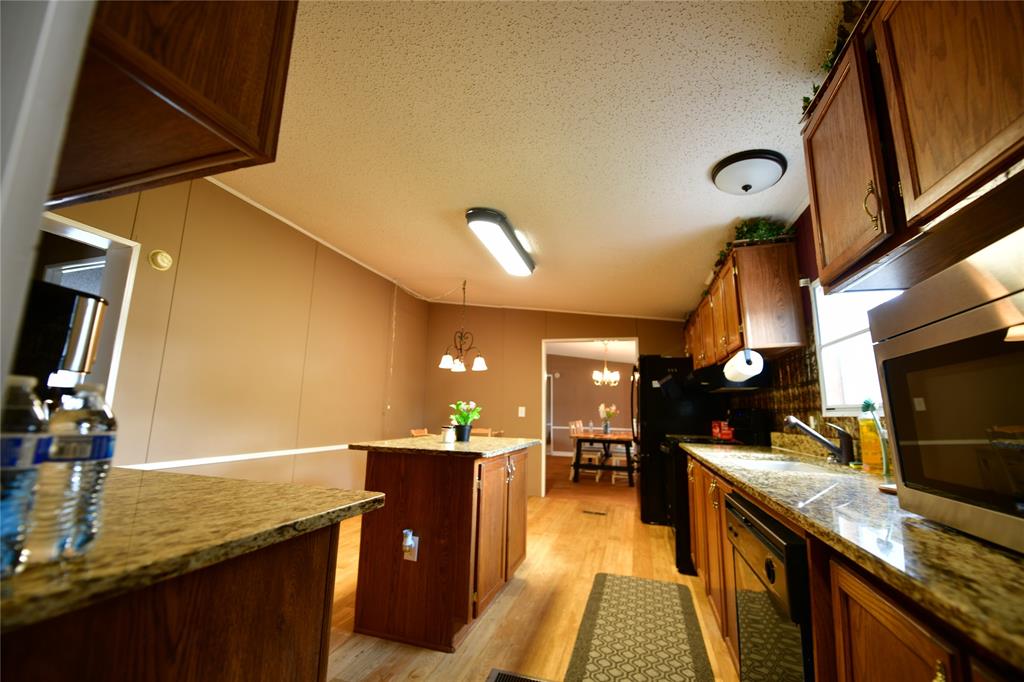 9951 John Flowers Road Wills Point, TX 75169 - Photo 10 of 30