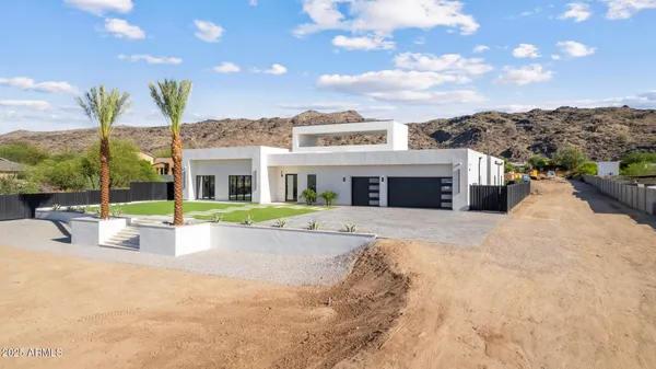 $1,945,000 | 2305 East South Mountain Avenue, Phoenix, AZ 85042