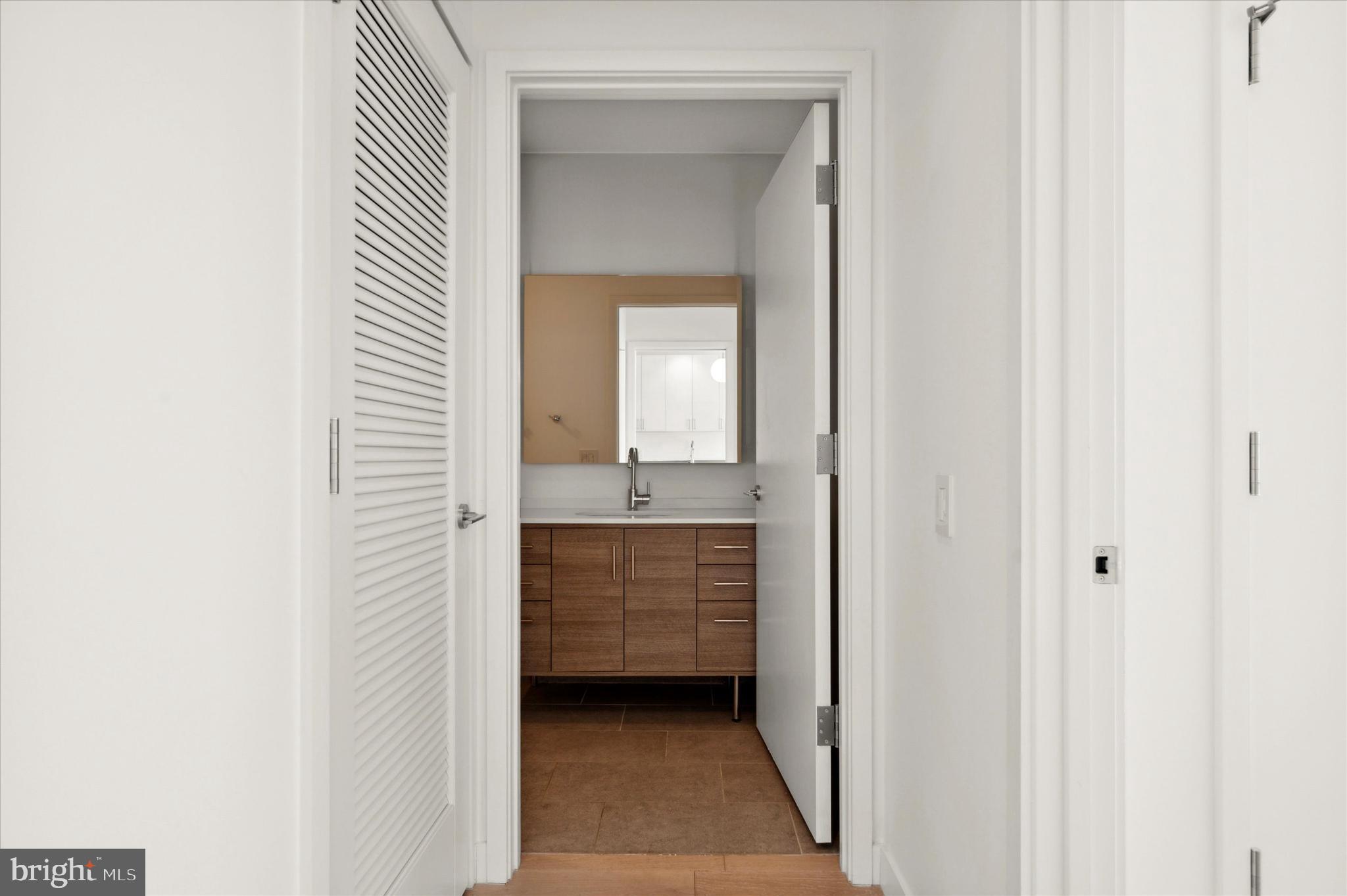 2930 Walnut Street, Unit 3723 Philadelphia, PA 19104 - Photo 23 of 33