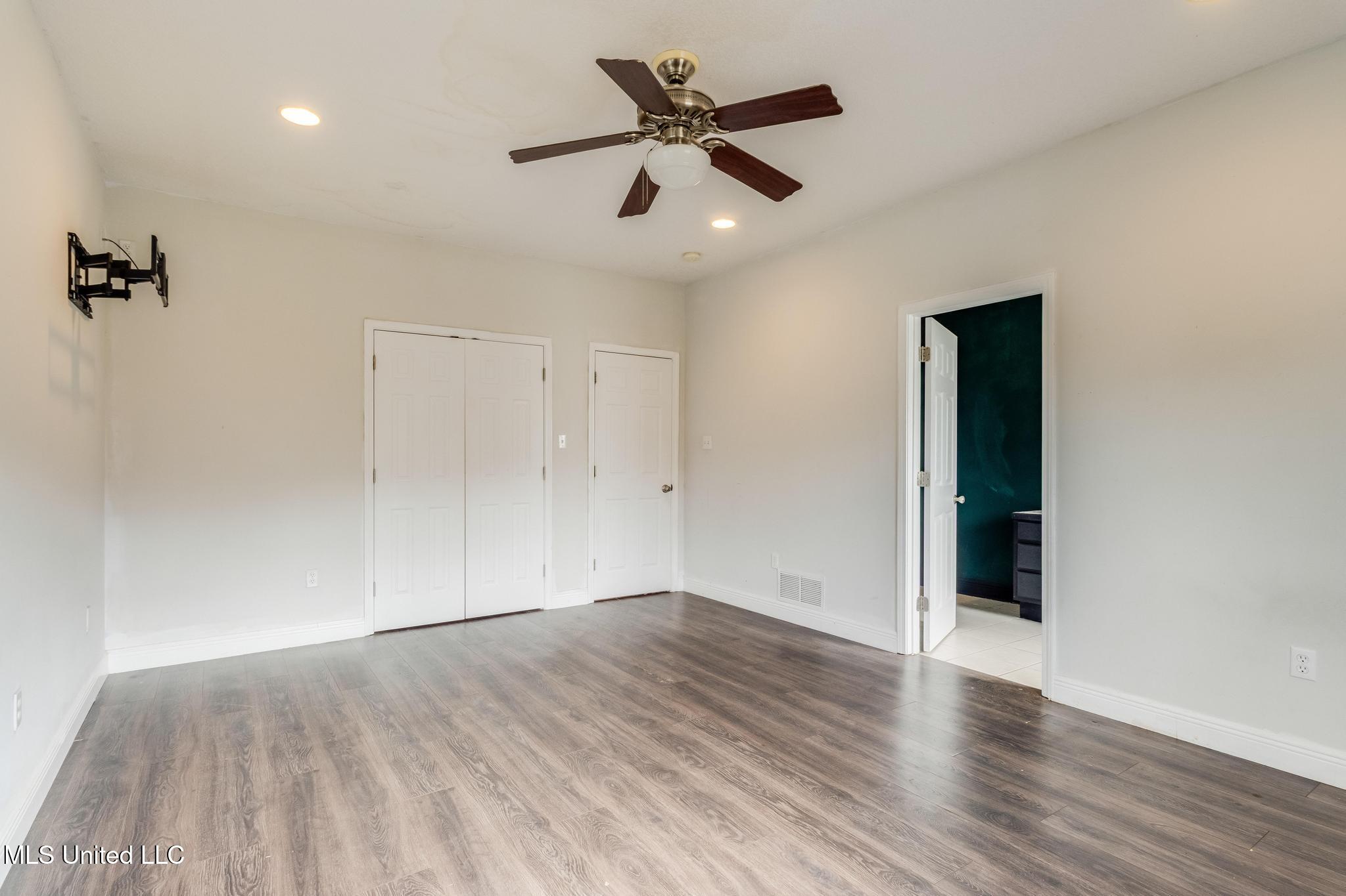 11237 Coleman Road Gulfport, MS 39503 - Photo 13 of 33 IMG_2970