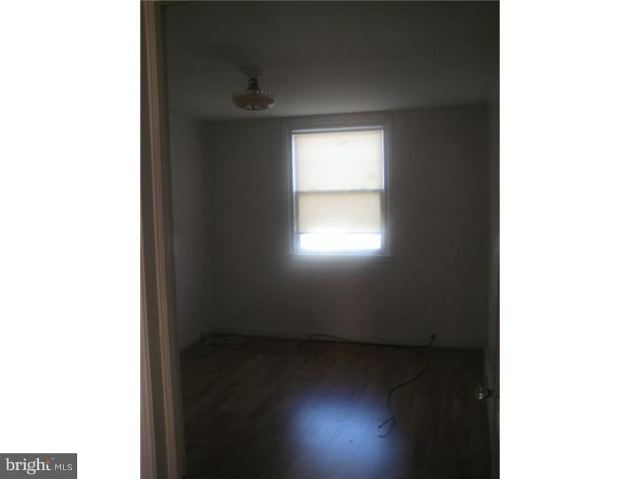 547 East Tabor Road Philadelphia, PA 19120 - Photo 4 of 18