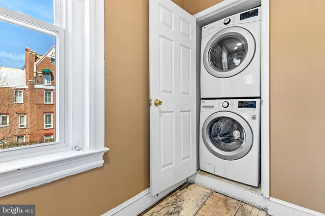 a picture of a room with a bench