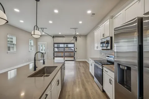 $574,999 | 170 Stonecrest Drive, Nashville, TN 37209