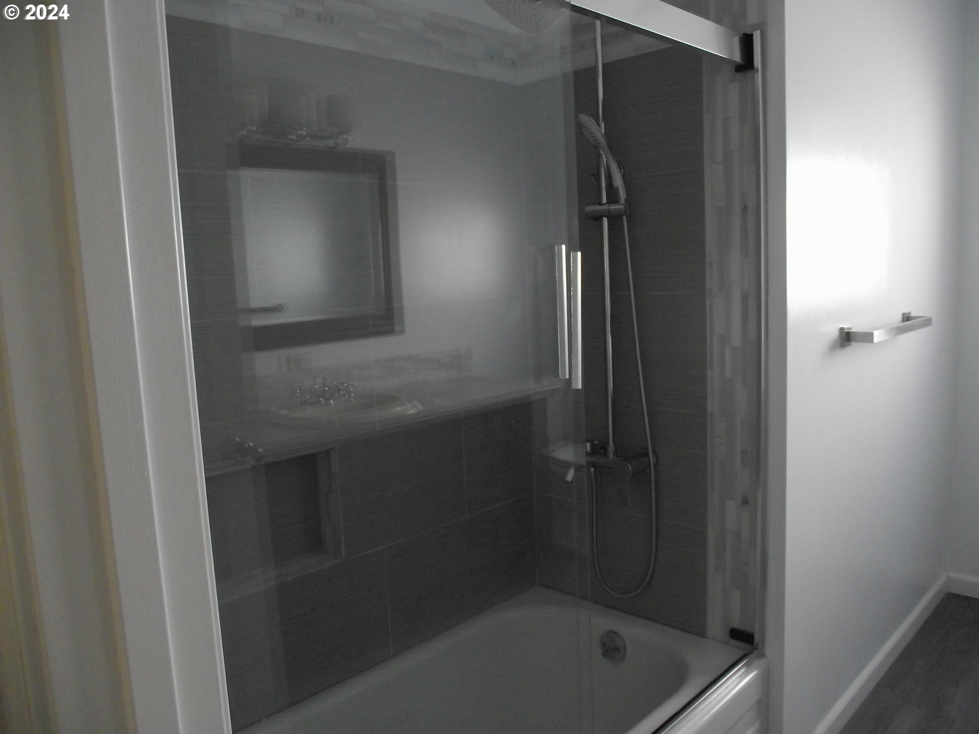 1172 Randolph Road Woodburn, OR 97071 - Photo 12 of 16 Gallery Image 12