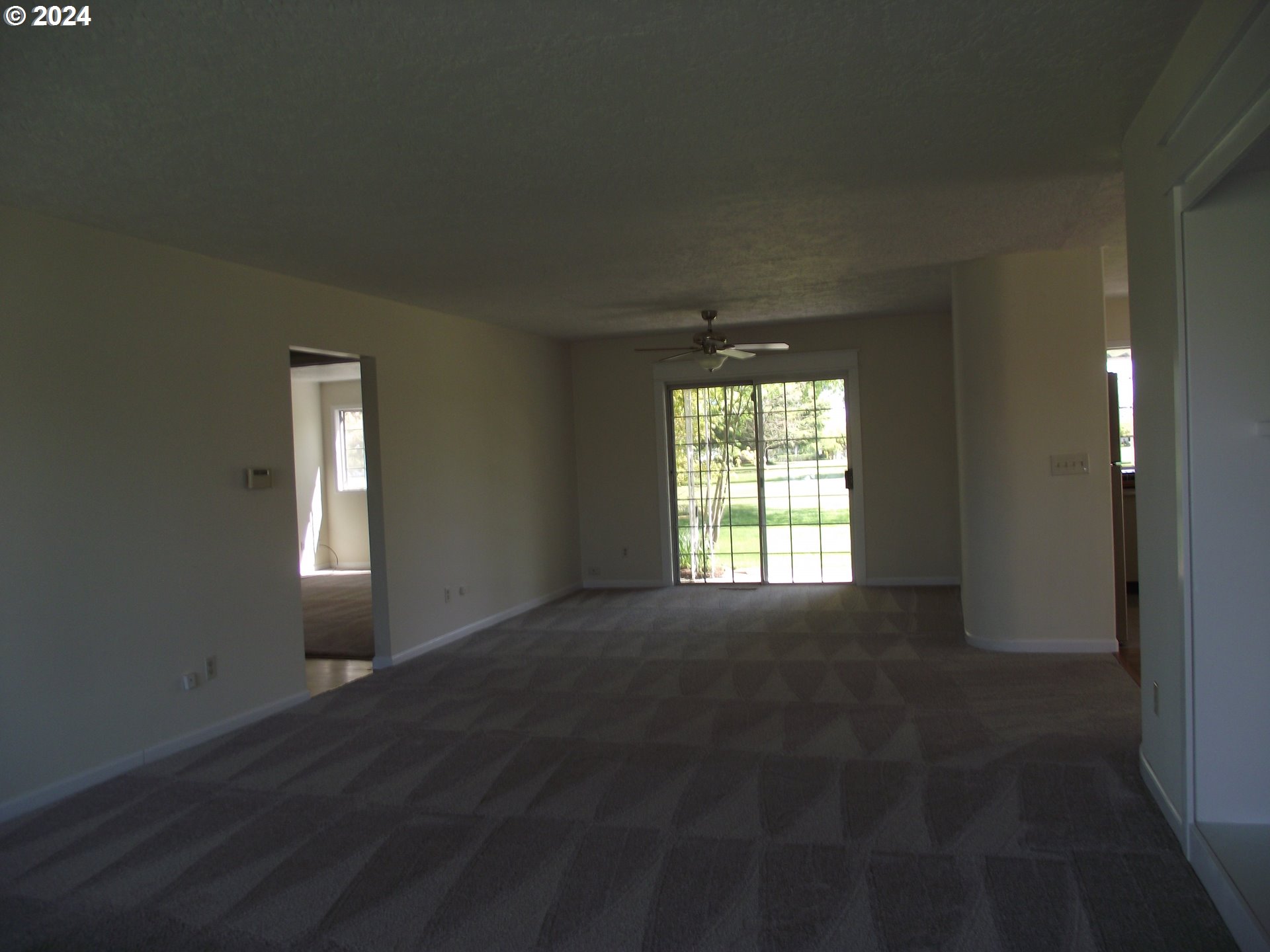 1172 Randolph Road Woodburn, OR 97071 - Photo 3 of 16 Gallery Image 3