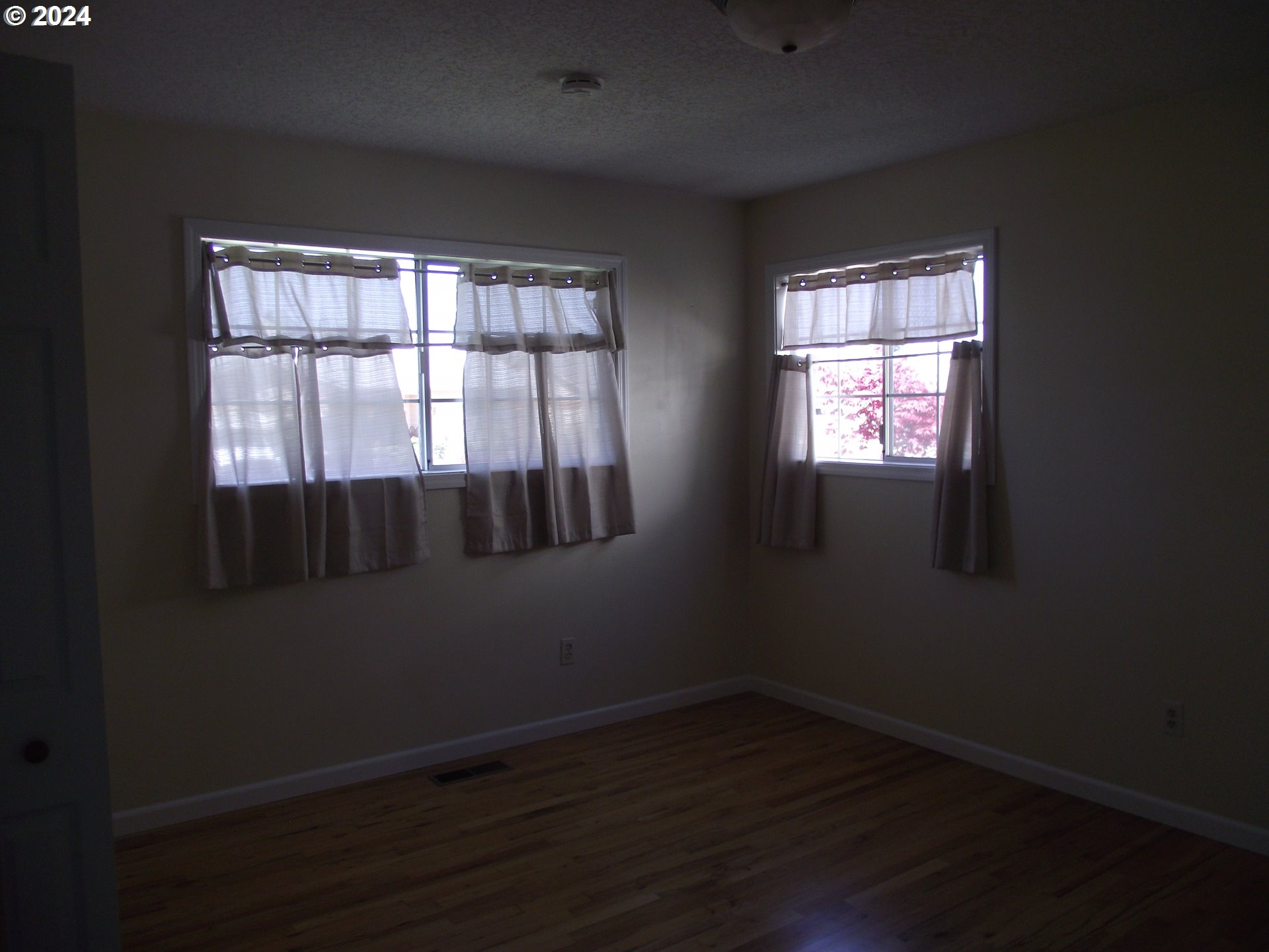 1172 Randolph Road Woodburn, OR 97071 - Photo 9 of 16 Gallery Image 9