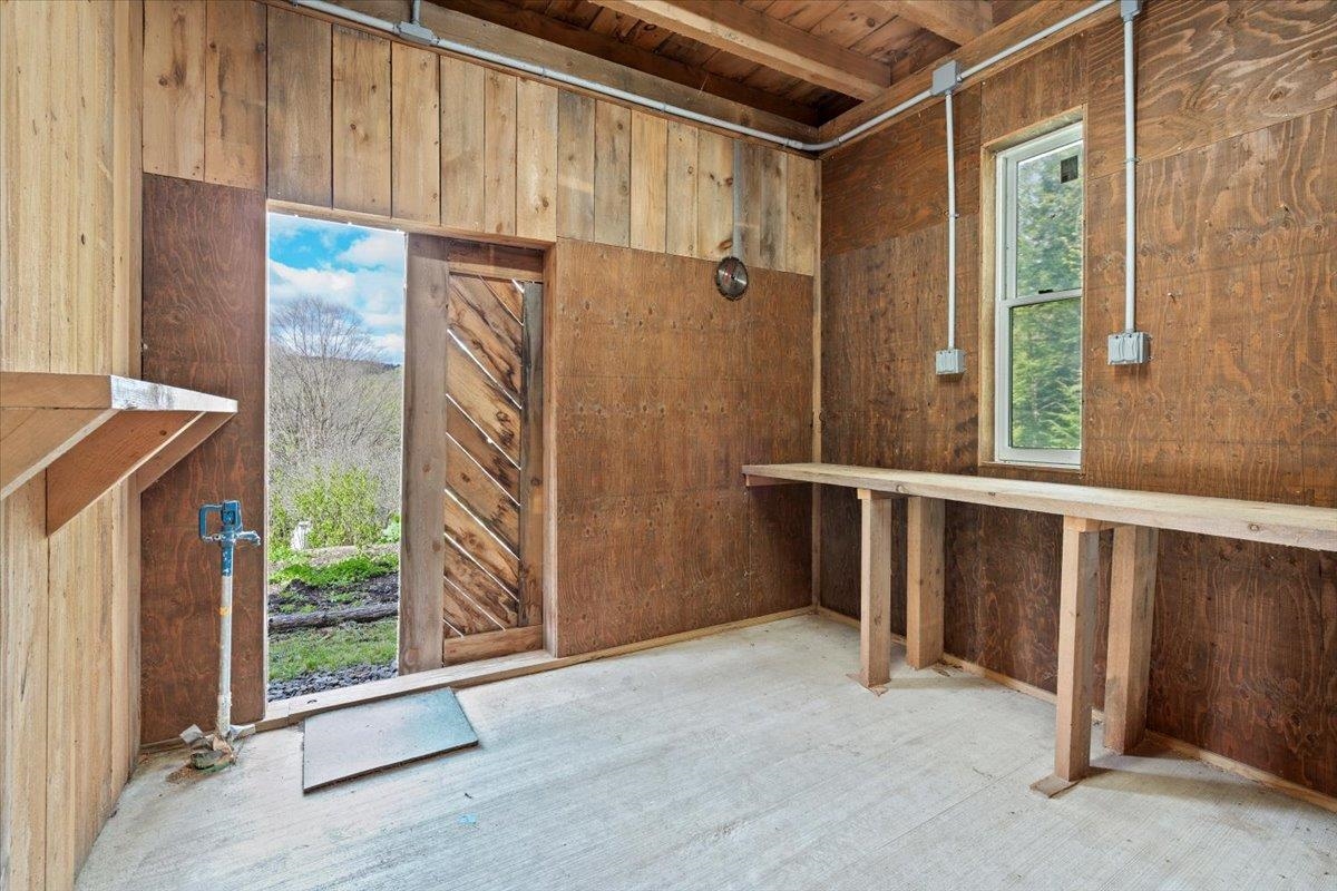 278 Spring Road Tunbridge, VT 05077 - Photo 37 of 52