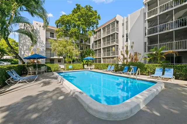 $225,000 | 471 North Pine Island Road, Unit 302D, Plantation, FL 33324