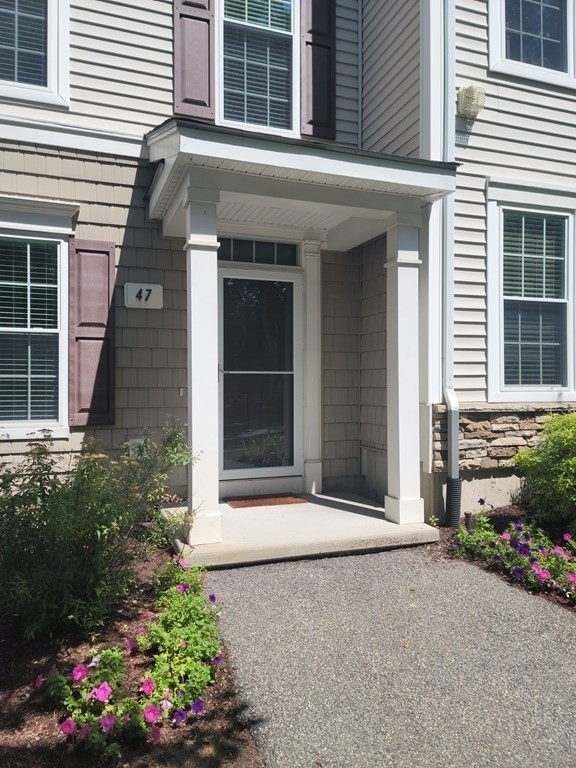 47 Jacob Way, Unit 47 Reading, MA 01867 - Photo 2 of 29