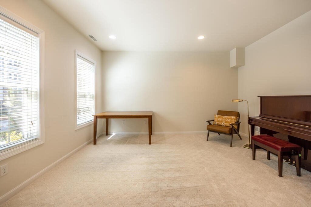 47 Jacob Way, Unit 47 Reading, MA 01867 - Photo 4 of 29