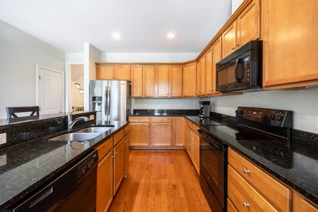 47 Jacob Way, Unit 47 Reading, MA 01867 - Photo 10 of 29