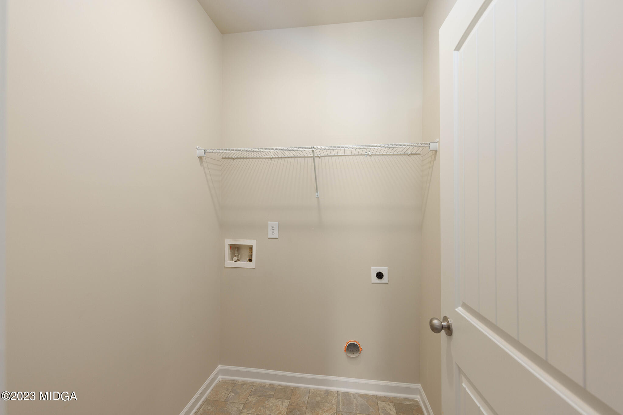 155 Cherokee Rose Drive Jackson, GA 30233 - Photo 22 of 32 a bathroom with a shower