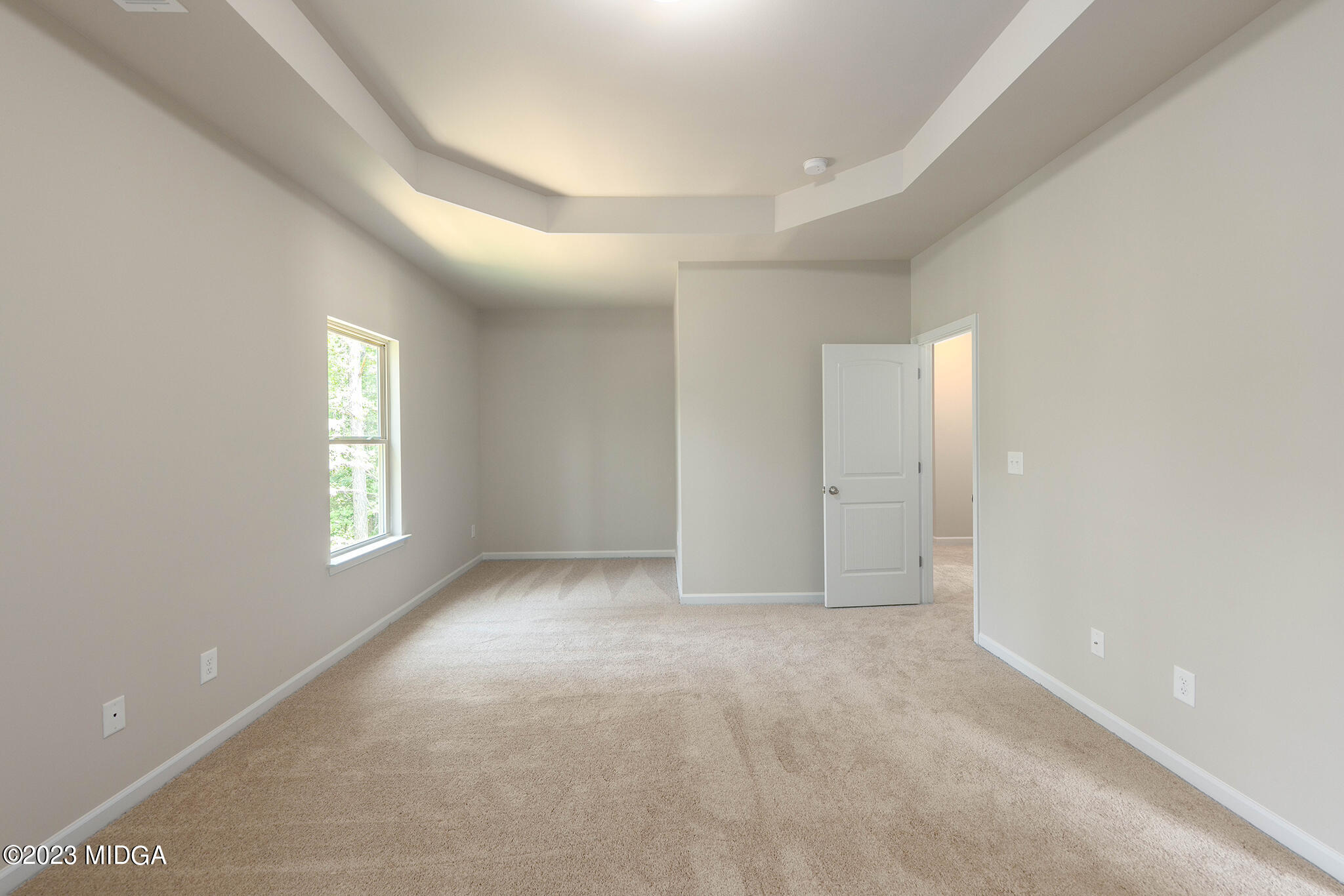155 Cherokee Rose Drive Jackson, GA 30233 - Photo 24 of 32 an empty room with windows and closet