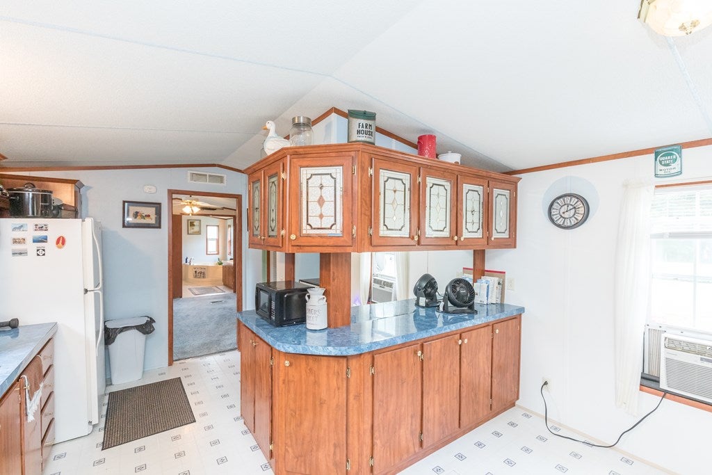 1099 Pine Mountain Road Independence, VA 24348 - Photo 16 of 61 Gallery Image 16
