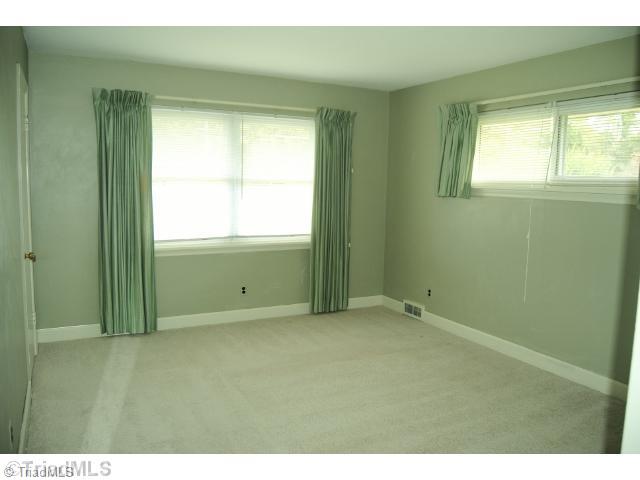424 Oak Summit Road Winston-Salem, NC 27105 - Photo 5 of 10 Master Bedroom.