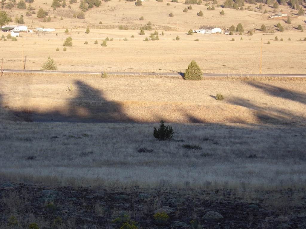 10105 Noel Road Montague, CA 96064 - Photo 3 of 6 Gallery Image 3