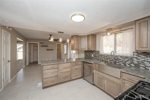 $416,900 | 461 Elm Crossing Court, Ballwin, MO 63021