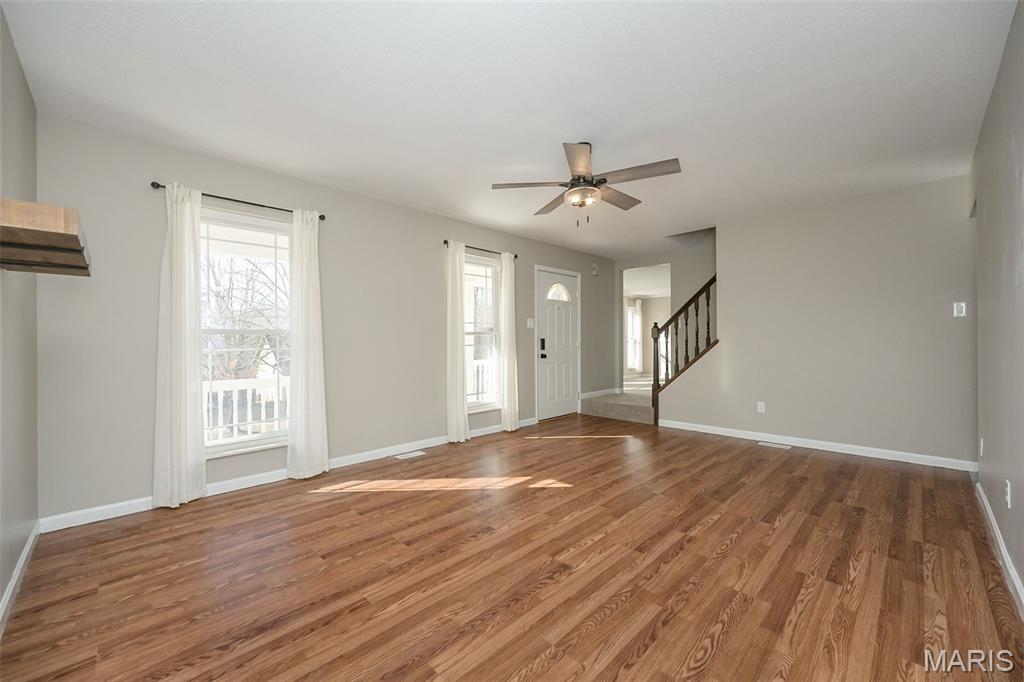 461 Elm Crossing Court Ballwin, MO 63021 - Photo 6 of 35