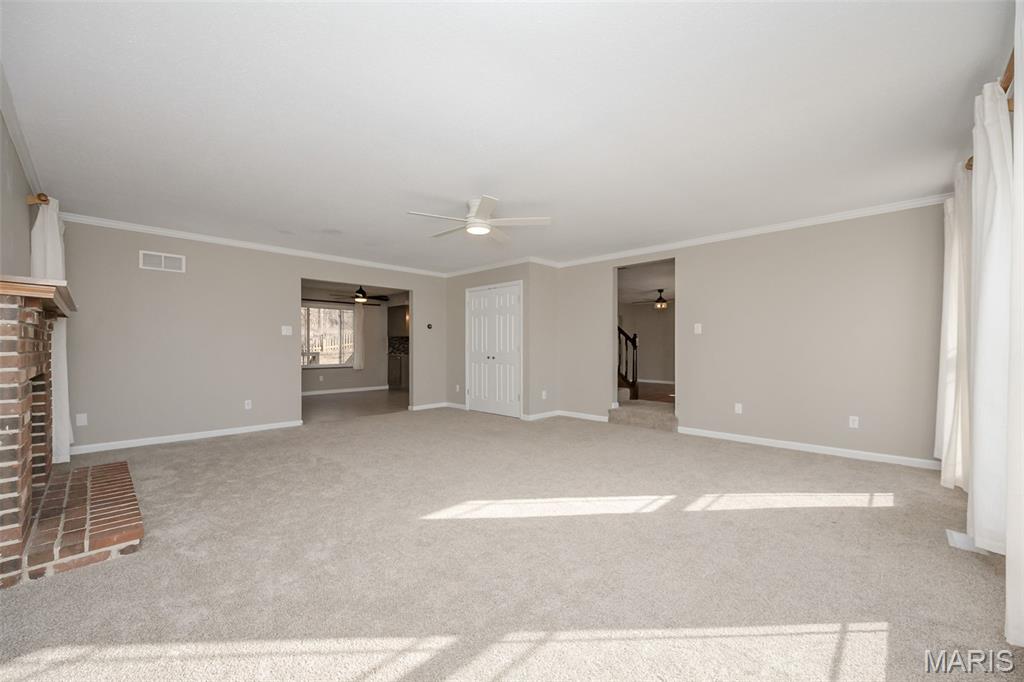 461 Elm Crossing Court Ballwin, MO 63021 - Photo 7 of 35