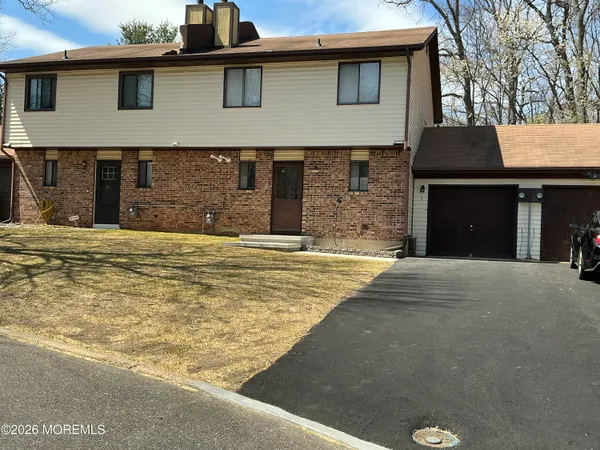 $370,000 | 3 Peacock Place, Howell, NJ 07731