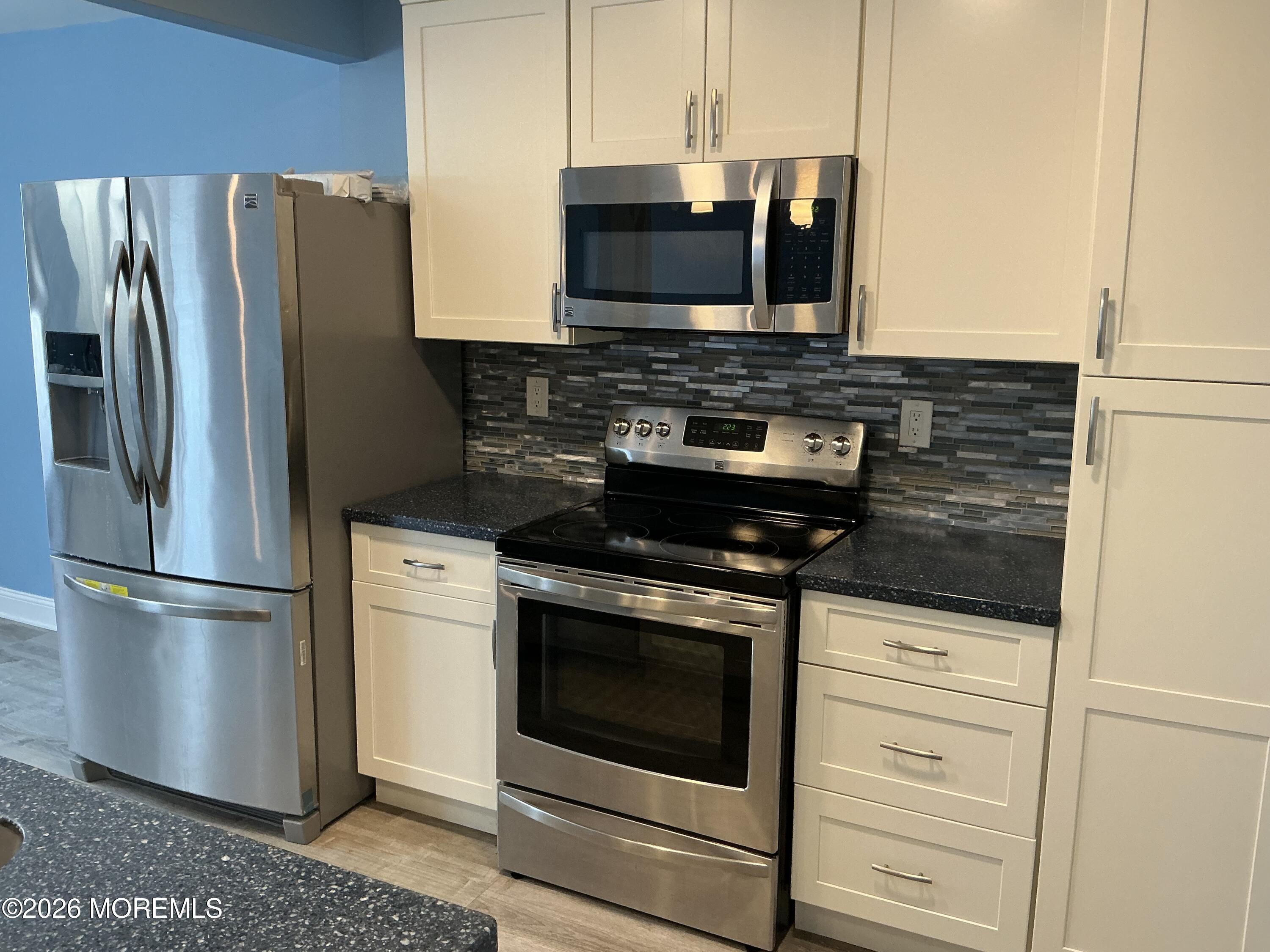 3 Peacock Place Howell, NJ 07731 - Photo 8 of 20 Electric Induction Cooktop