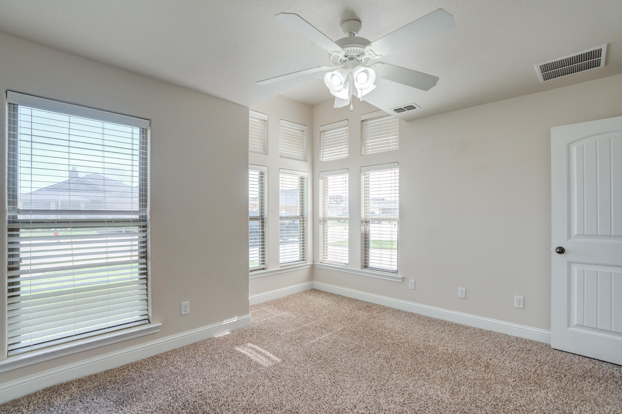 5502 113th Street Lubbock, TX 79424 - Photo 14 of 40 5502-113th-St_Lubbock-TX_10