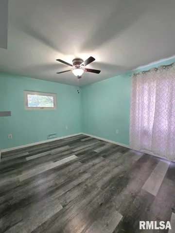 $345,000 | 211 Country Lane, Quincy, IL 62305