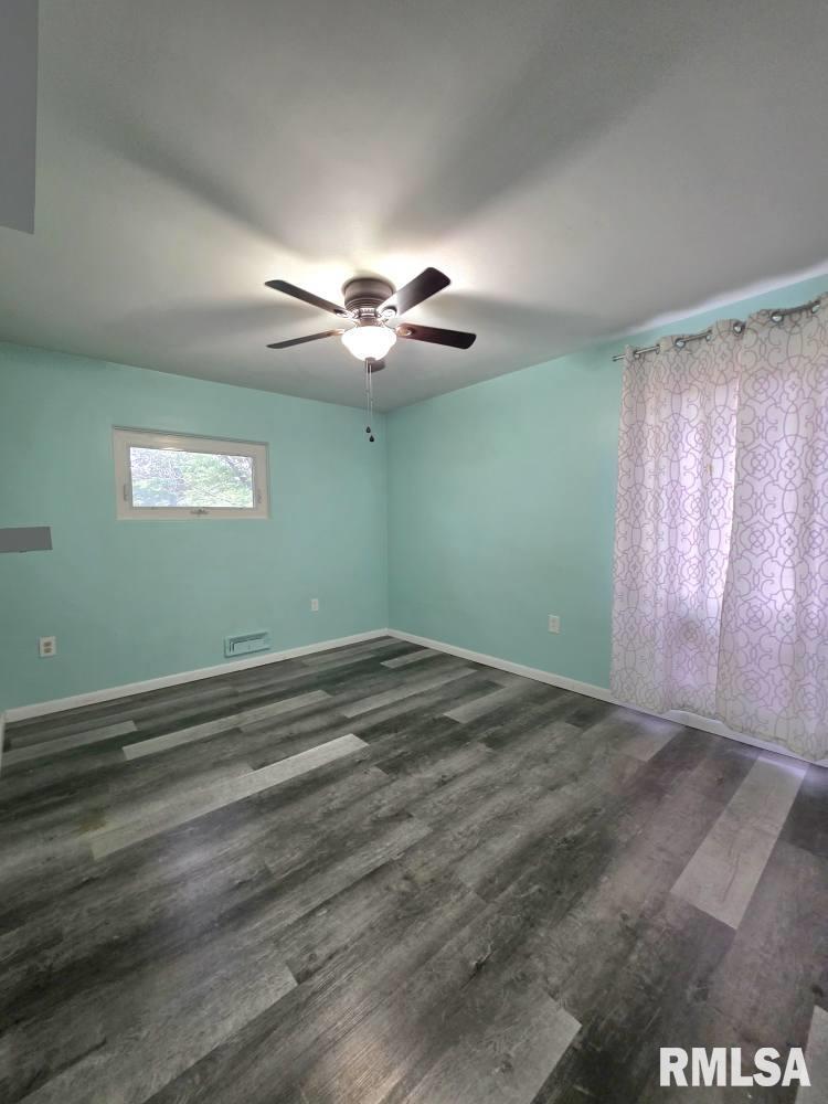 211 Country Lane Quincy, IL 62305 - Photo 29 of 38