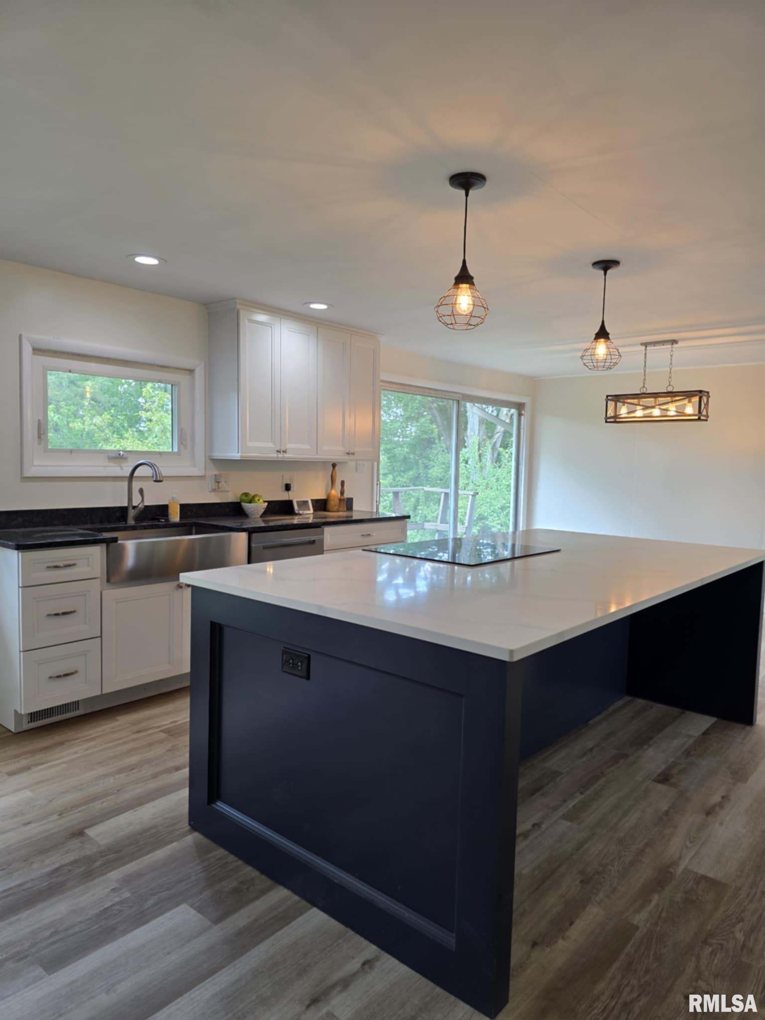 211 Country Lane Quincy, IL 62305 - Photo 8 of 38