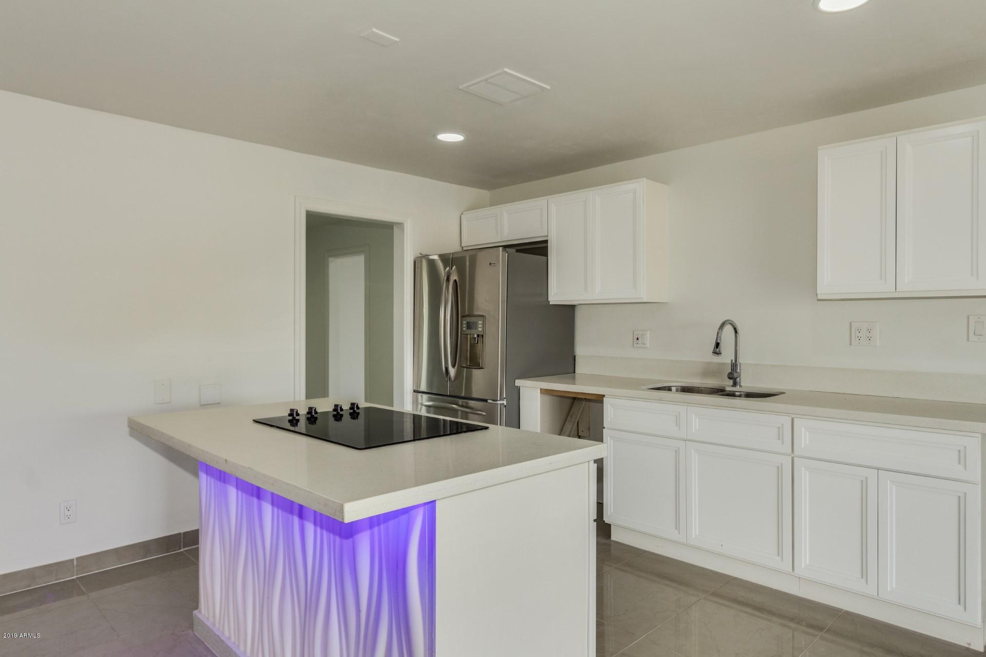 1924 West Greenway Road Phoenix, AZ 85023 - Photo 13 of 26 Greenway (11)