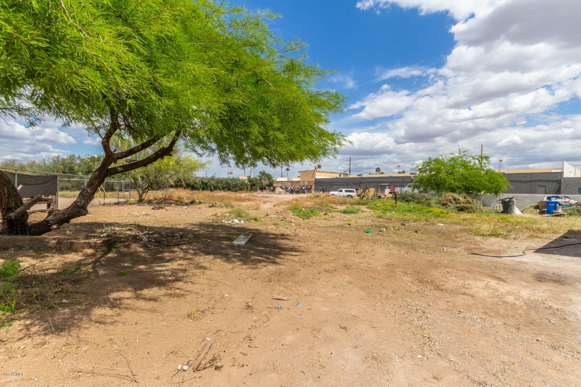 1924 West Greenway Road Phoenix, AZ 85023 - Photo 24 of 26 Greenway (17)